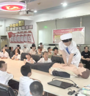 株洲三三一爱尔眼科医院开展暑期公益活动