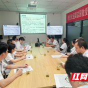 株洲一女子肚大如孕,医生“拆”下巨大子宫肉瘤