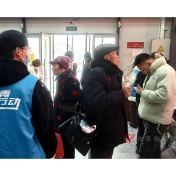 攸县志愿者让春运回家路更有温度