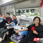 株洲市中心血站开展无偿献血街头招募活动