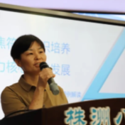 基层人物丨赵彩霞：扎根讲台32年 以 “趣活实”解锁高效课堂