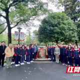株洲八中校园”梦航大道“”双馨池“正式命名发布