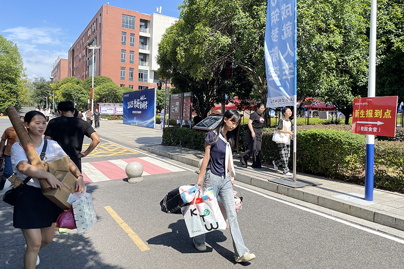湖南株洲：本科毕业生“回炉”学技能，精准锚定就业方向