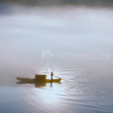 诗歌世界丨张觅:木叶纷纷而下 我的一叶小舟还荡在月明的湖心
