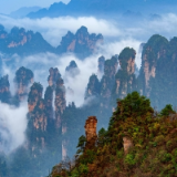 “大爱张家界”诗赛选登丨拔起的千山万壑模样,时光在它们面前一步步矮下去