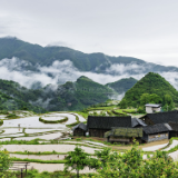 诗词丨陈佑臻：碧水悠悠云上，青山隐隐莺啼