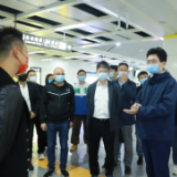 马栏山众创园启动“顺路办”政务服务地铁驿站创新试点