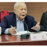 王久辛：论谢冕先生的“诗人当有风云气”