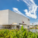 何立伟：向一座建筑致敬