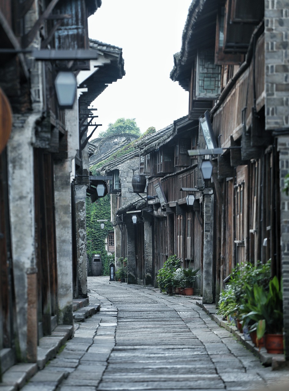 alley-5446836_1280.jpg