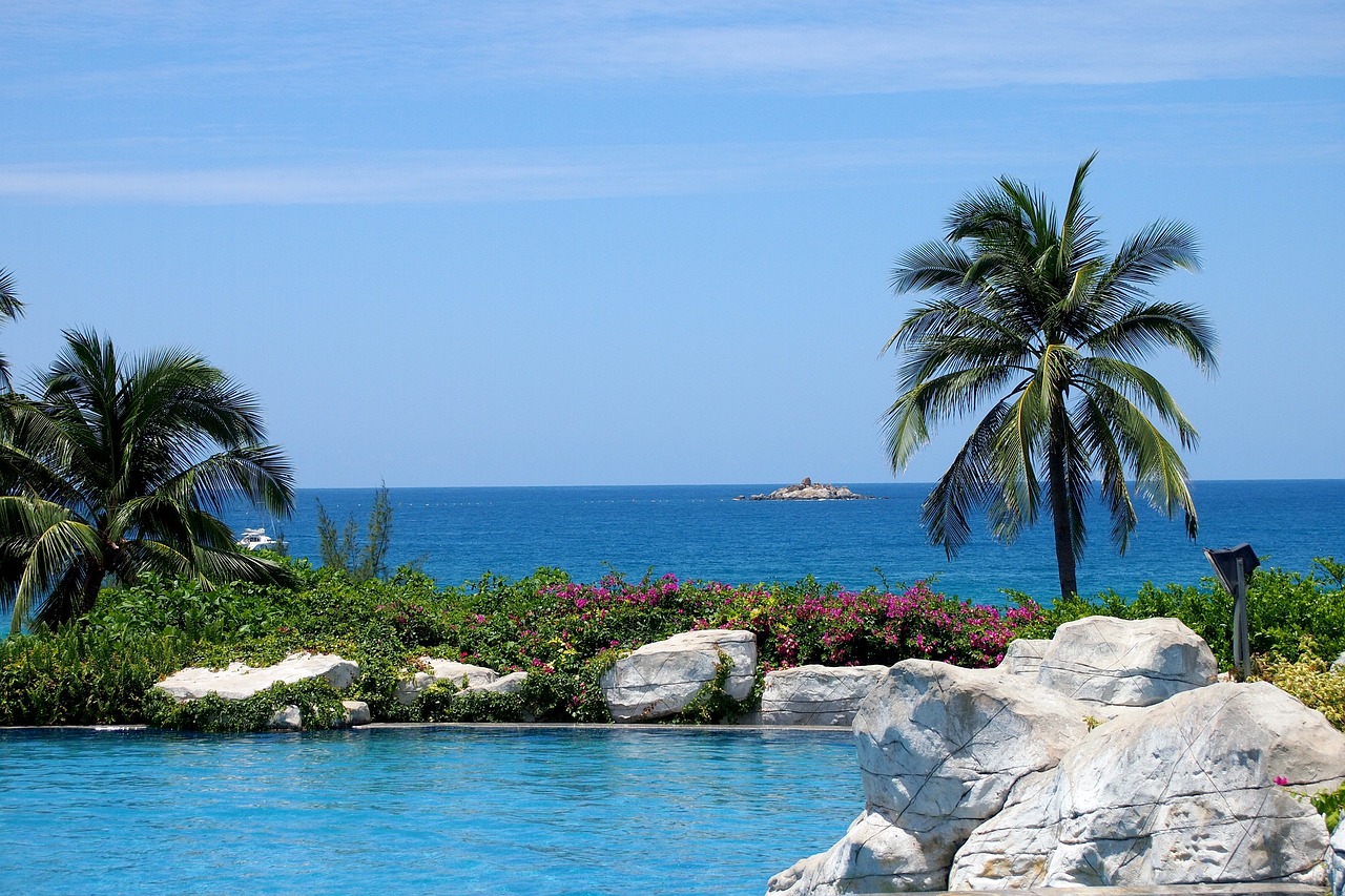 swimming-pool-2801498_1280.jpg