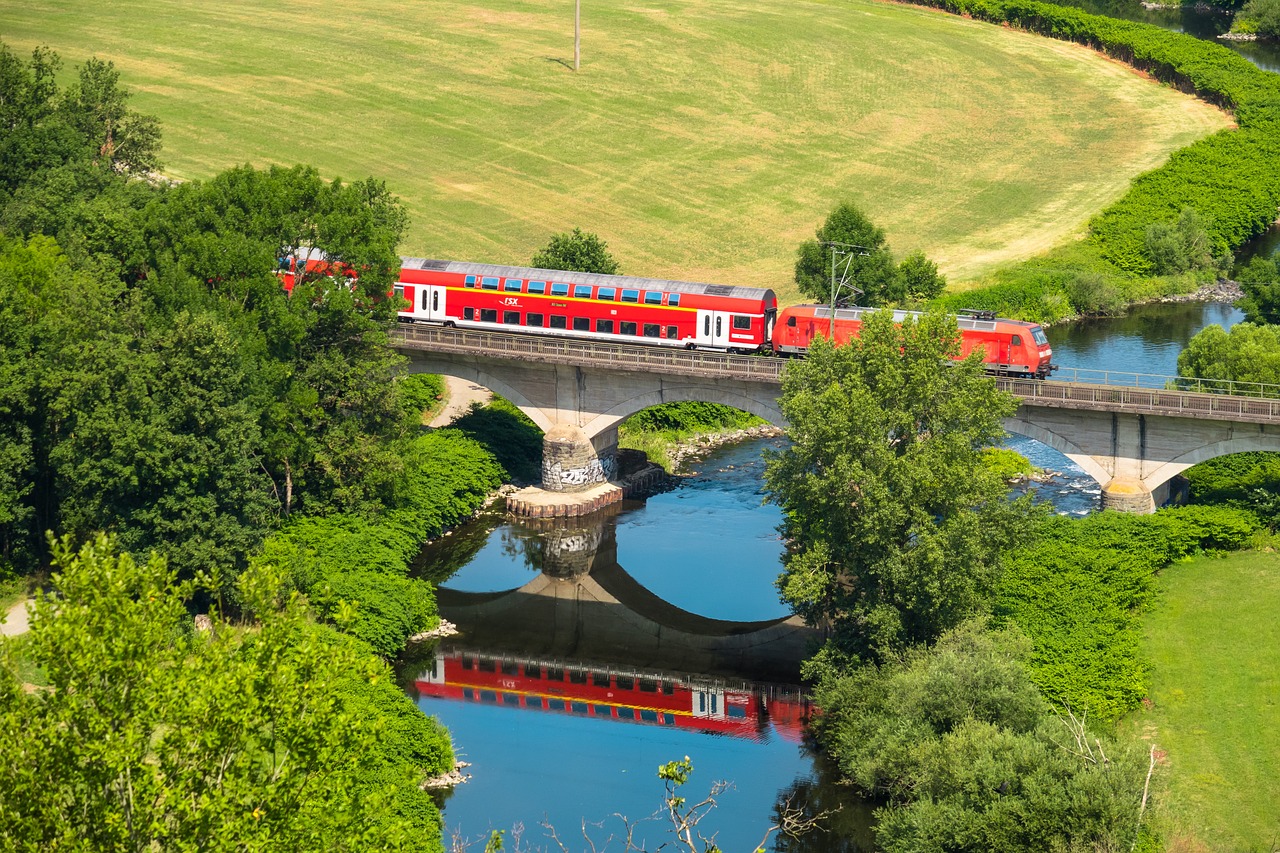train-4351364_1280.jpg