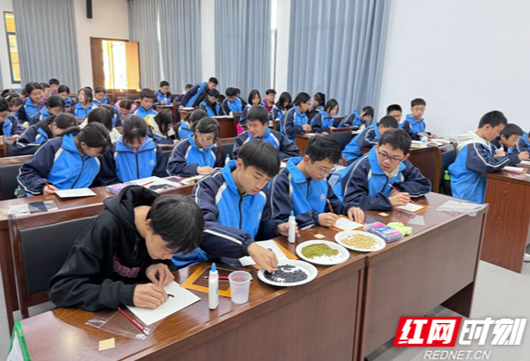 深入田间地头  浏阳洞阳中学这堂“行走的思政课”“研”途皆风景