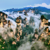 行吟诗刊丨春山：何时才能观天门之山，头枕苍翠酣睡一场