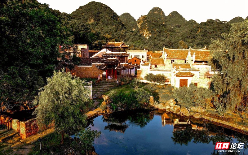 杨勇 勾蓝瑶寨1.jpg