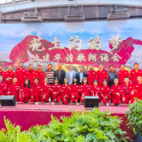 诗歌时刻丨甘建华：繁华褪尽后的落寞，伴我一天天老去