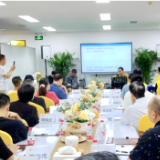 刘年诗歌弹唱音乐会在深圳精彩上演