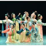伍益中：看，传世名画“活起来”“燃起来”