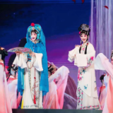 湖南戏曲春晚：弘扬文化瑰宝，传承戏曲大爱
