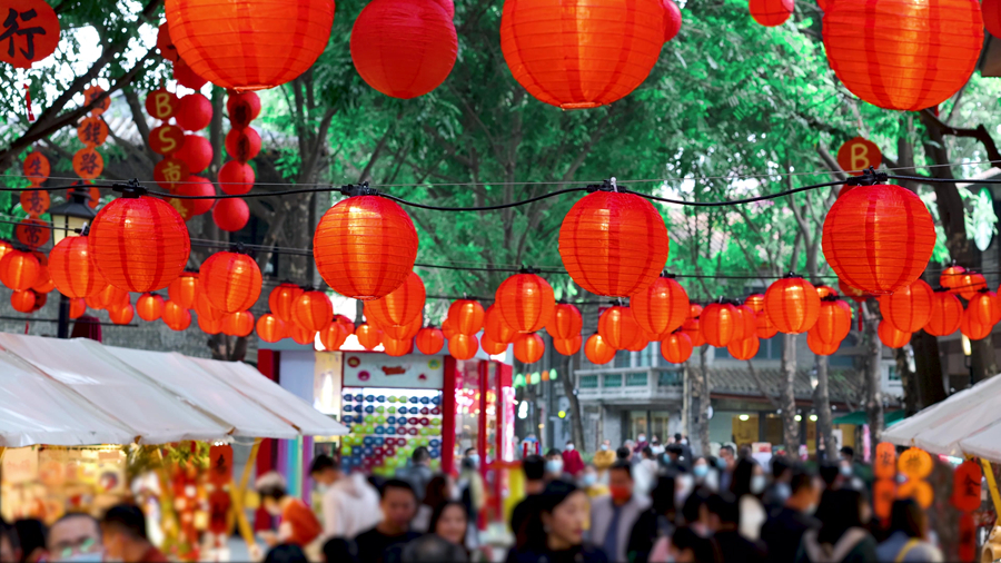 千库网_实拍春节等会集市喜庆传统置办年货人流_摄影图编号20441140_副本.jpg