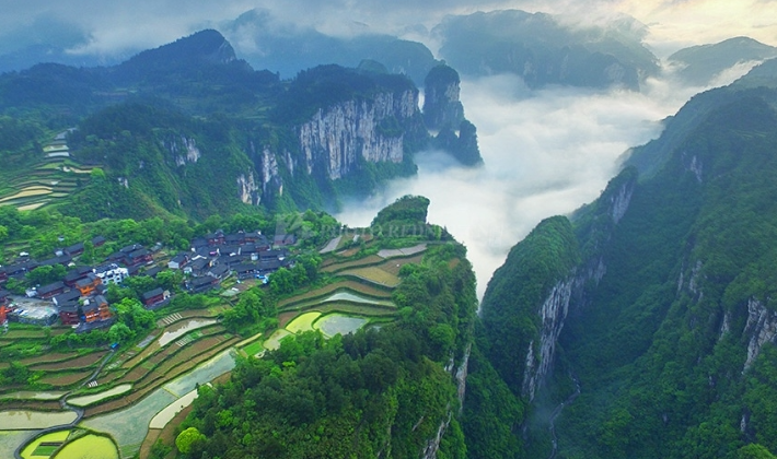 散文丨金星:寻访湘西矮寨古苗村
