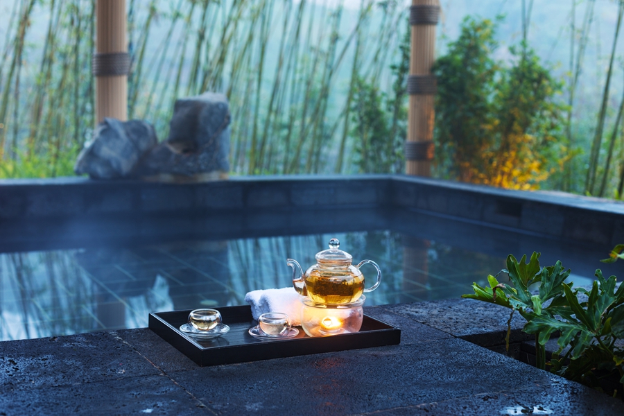 千库网_在附近的温泉池板上茶具_摄影图编号20096969_副本.jpg 千库网_在附近的温泉池板上茶具_摄影图编号20096969_副本.jpg