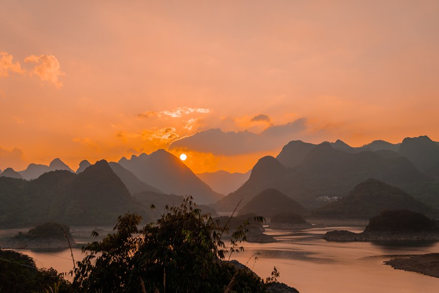 千库网_落日夕阳山水风景全景摄影图配图_摄影图编号192220_副本.jpg