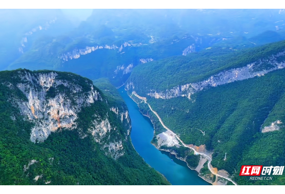 湖南旅游资源新发现丨溇水岩溶峡谷亮相！张家界再添自然奇观