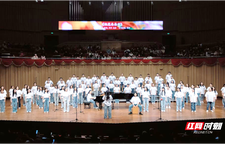 老中青三代神仙合唱，长沙这场音乐会暖心暴击