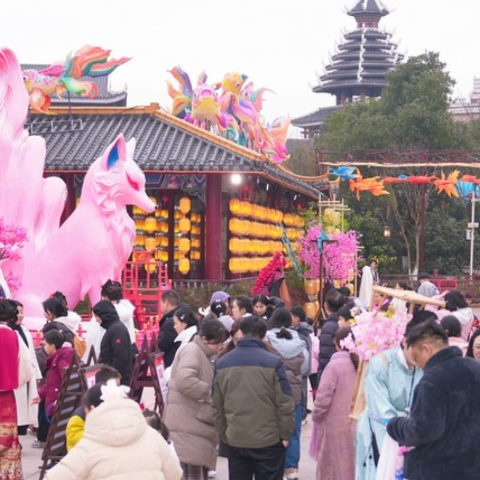 过年去哪玩？长沙方特千灯节穿越回宋朝过大年