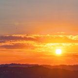 诗歌时刻丨彭红霞：时间在落日上飞