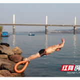 衡山：“泳”往直前迎冬至