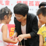 心系孤寡老人 情暖留守儿童 石鼓区新时代文明实践中心端午慰问很暖心