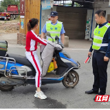 石鼓区:“两站两员”守护农村道路交通安全