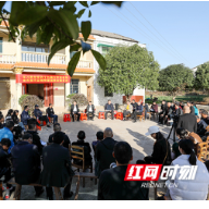 宣讲在屋场|微宣讲 话发展 衡阳县委书记曾建华深入乡村聊家常
