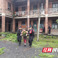 我为群众办实事丨衡阳县：居民家中煤气罐着火，巡特警紧急救援