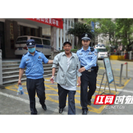 衡山：八旬老人不慎摔伤 民警暖心救助送医