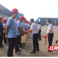 祁东县总工会为一线职工“送清凉”