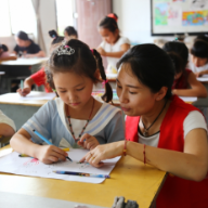 情暖中秋 留守儿童不孤单