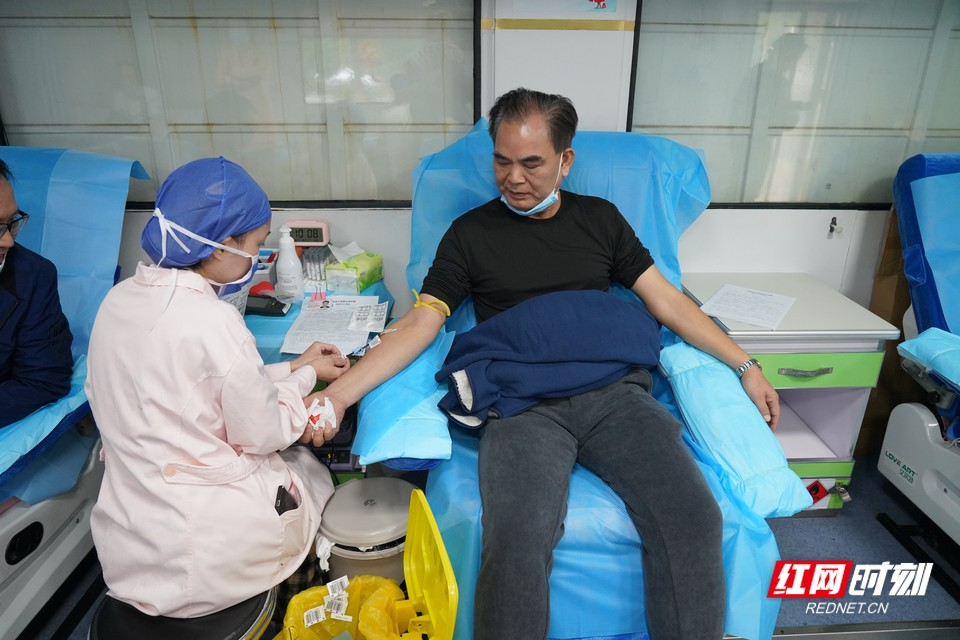 传递爱心 中国人寿衡阳分公司组织开展献血公益活动