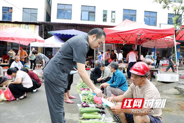 常宁:禁毒法治宣传来“赶圩”