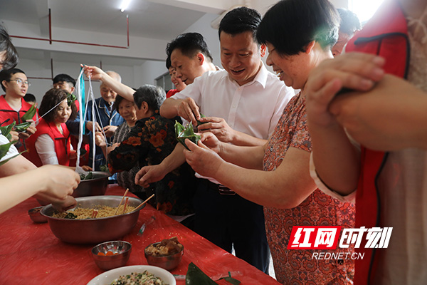 情暖蒸阳“粽”是情 衡阳县开展新时代文明实践关爱活动