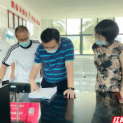 雁峰推进社区疫苗接种及疫情防控工作 为一线工作人员送“清凉”