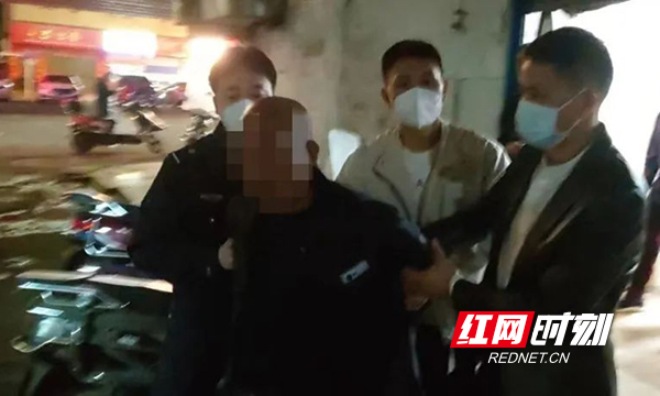 赌鬼没钱打牌实施抢劫，石鼓警方6小时破案