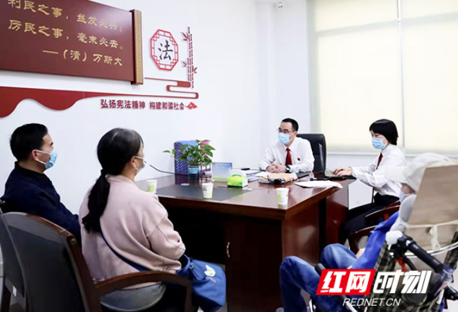 衡阳中院：院长真情接访 释法析理纾困