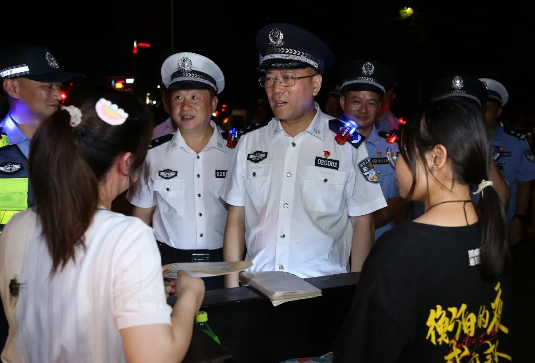 全警动员 全域清查 衡阳公安开展夏夜治安巡查宣防集中统一行动战果不凡