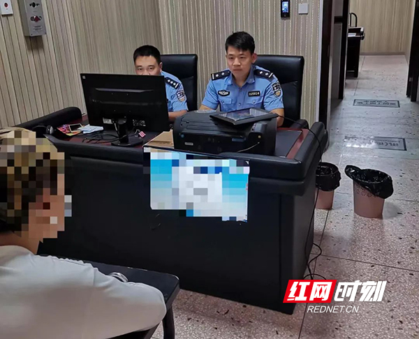 师傅网恋美女被骗10万元 “女友”竟是徒弟扮演
