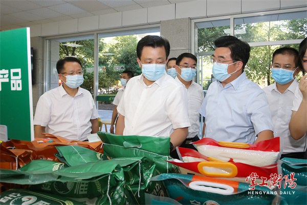 秦国文：全面推进乡村振兴，奋力谱写新时代的“山乡巨变”