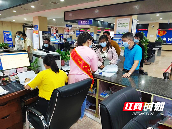 衡东县政务服务：“五清”连“五心” 服务贴民心