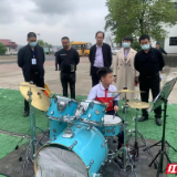 常宁：素质教育迎评估 曲潭师生共进步